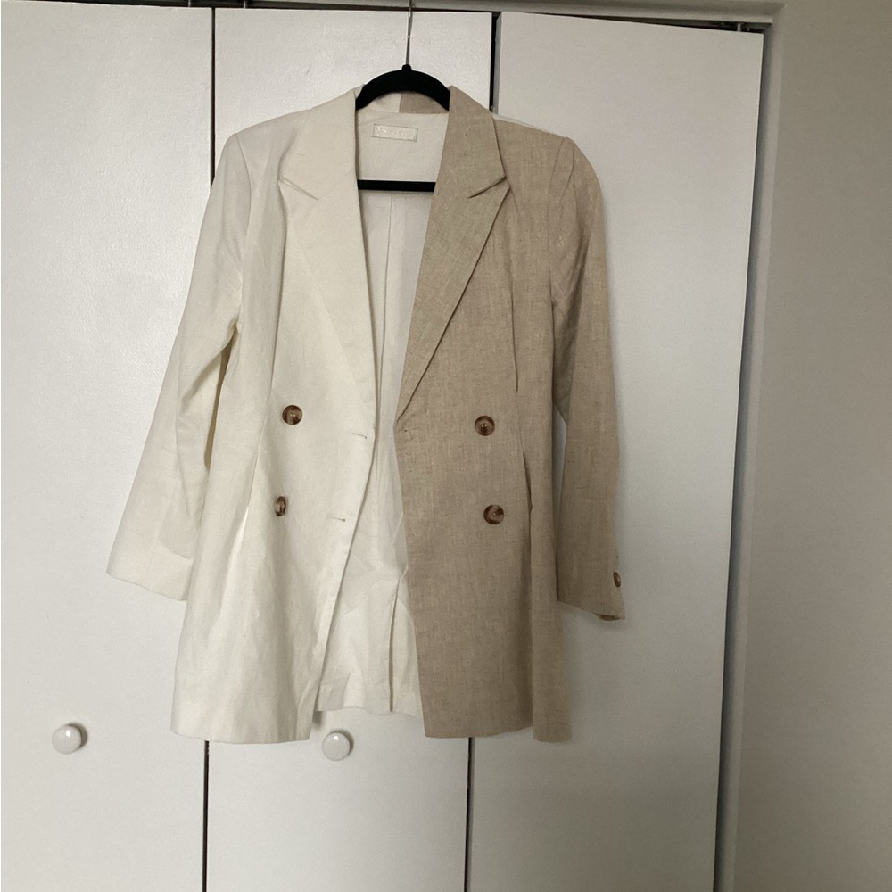 Two-Tone lLongline Linen Blazer